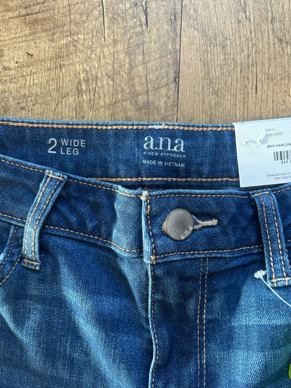 a.n.a High Rise Wide Leg Jeans Size 2 NWT Medium Wash Raw Hem - Picture 10 of 15